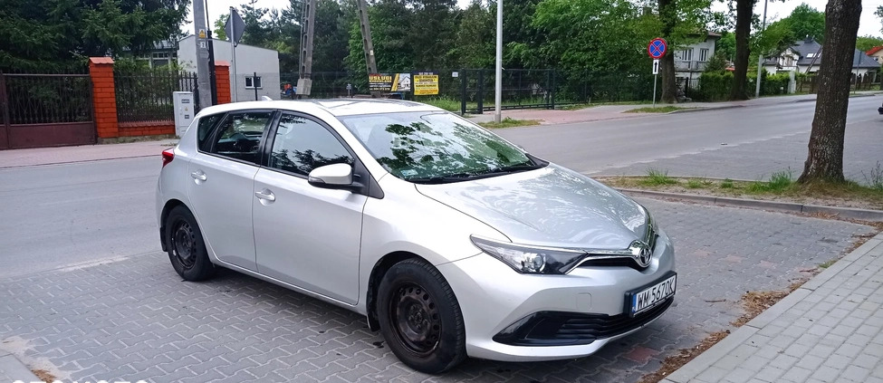 Toyota Auris cena 40500 przebieg: 141000, rok produkcji 2016 z Węgorzyno małe 79